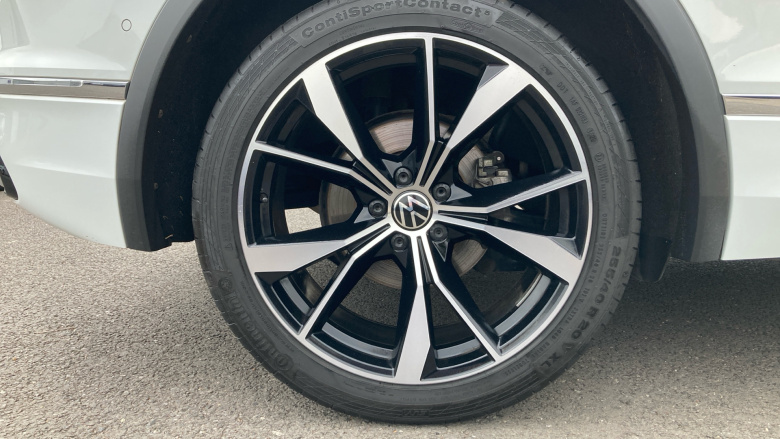 Volkswagen Tiguan 2.0 TDI R-Line 5dr DSG Diesel Estate